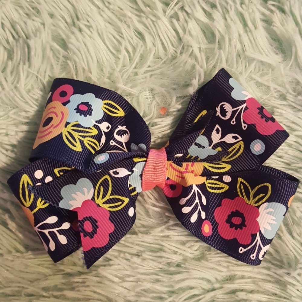 Hair bow